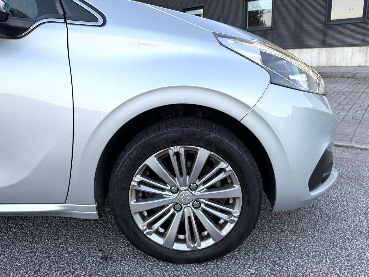 peugeot-208-2016-gasolina-1199cc