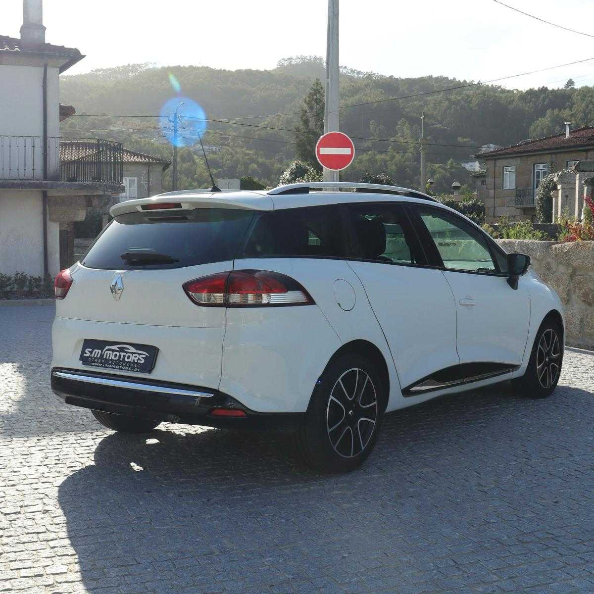 renault-clio-sport-tourer-2014-diesel-1461cc