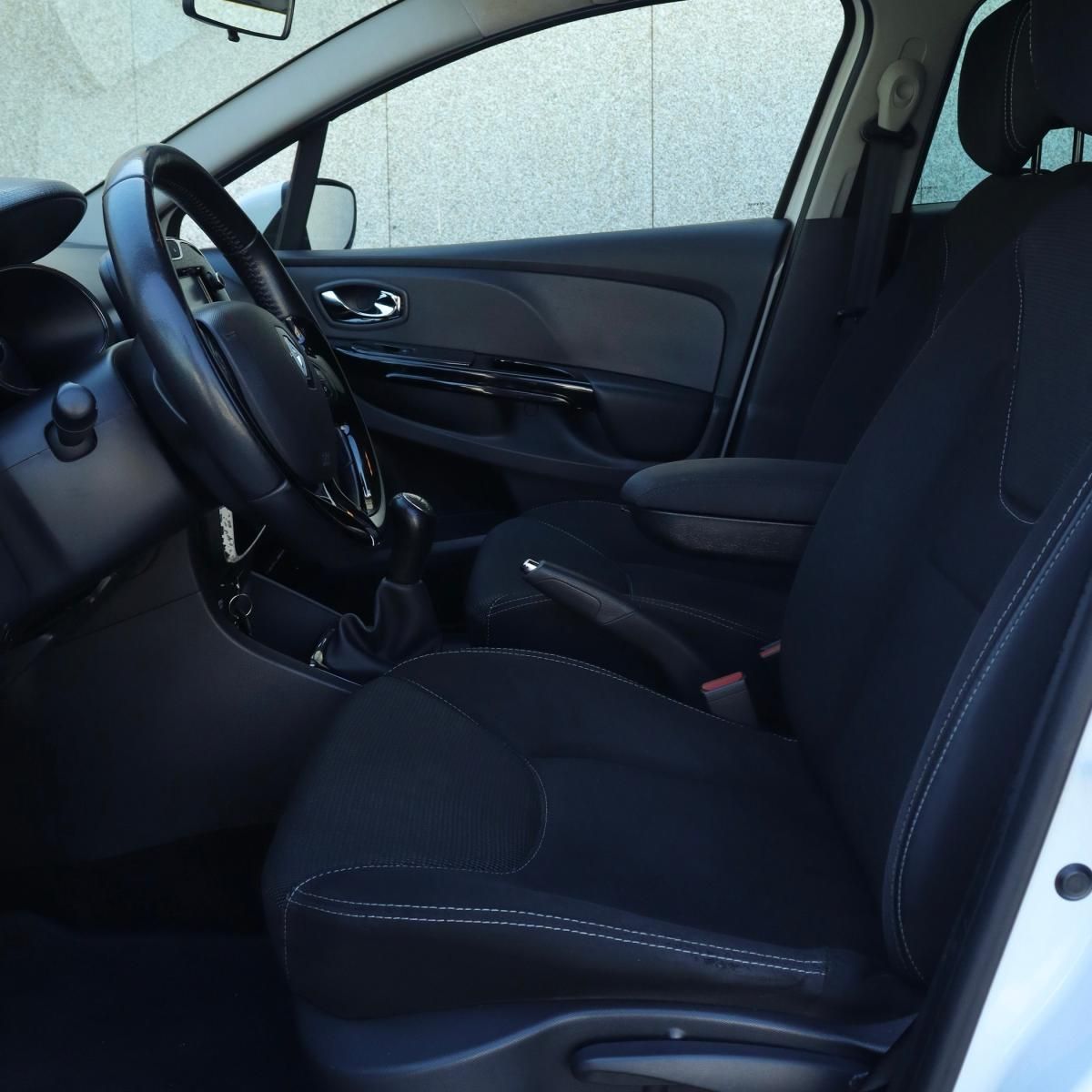 renault-clio-sport-tourer-2014-diesel-1461cc