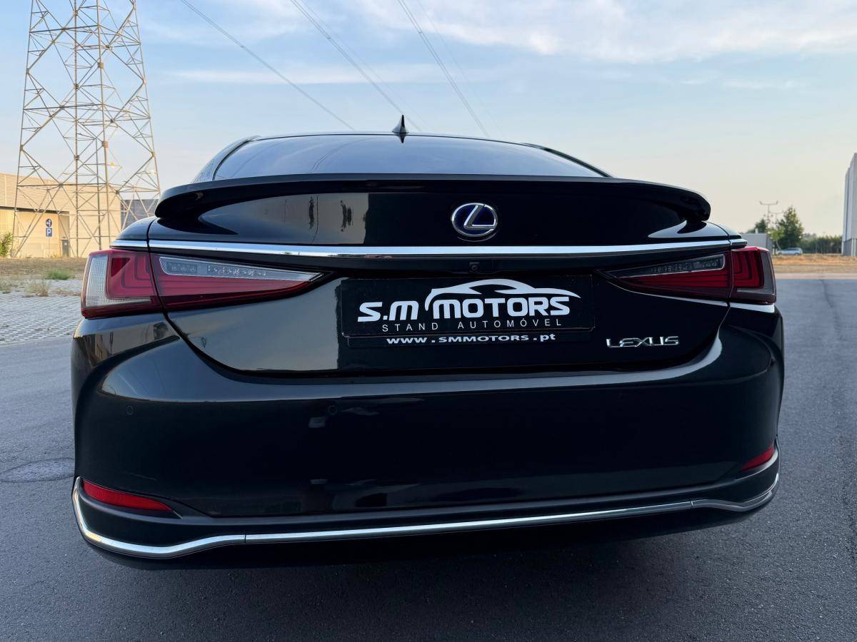 lexus-es-2019-hibrido-a-gasolina-2487cc