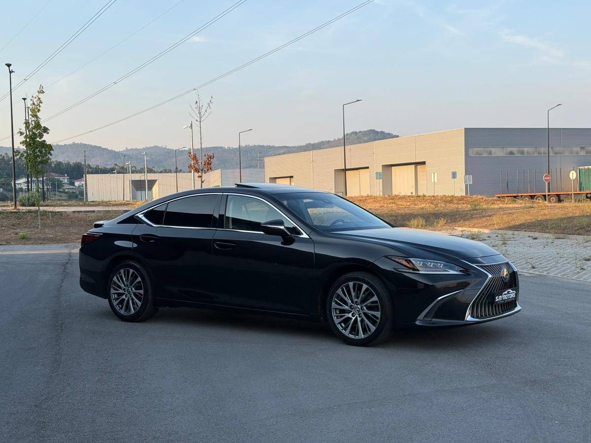 lexus-es-2019-hibrido-a-gasolina-2487cc