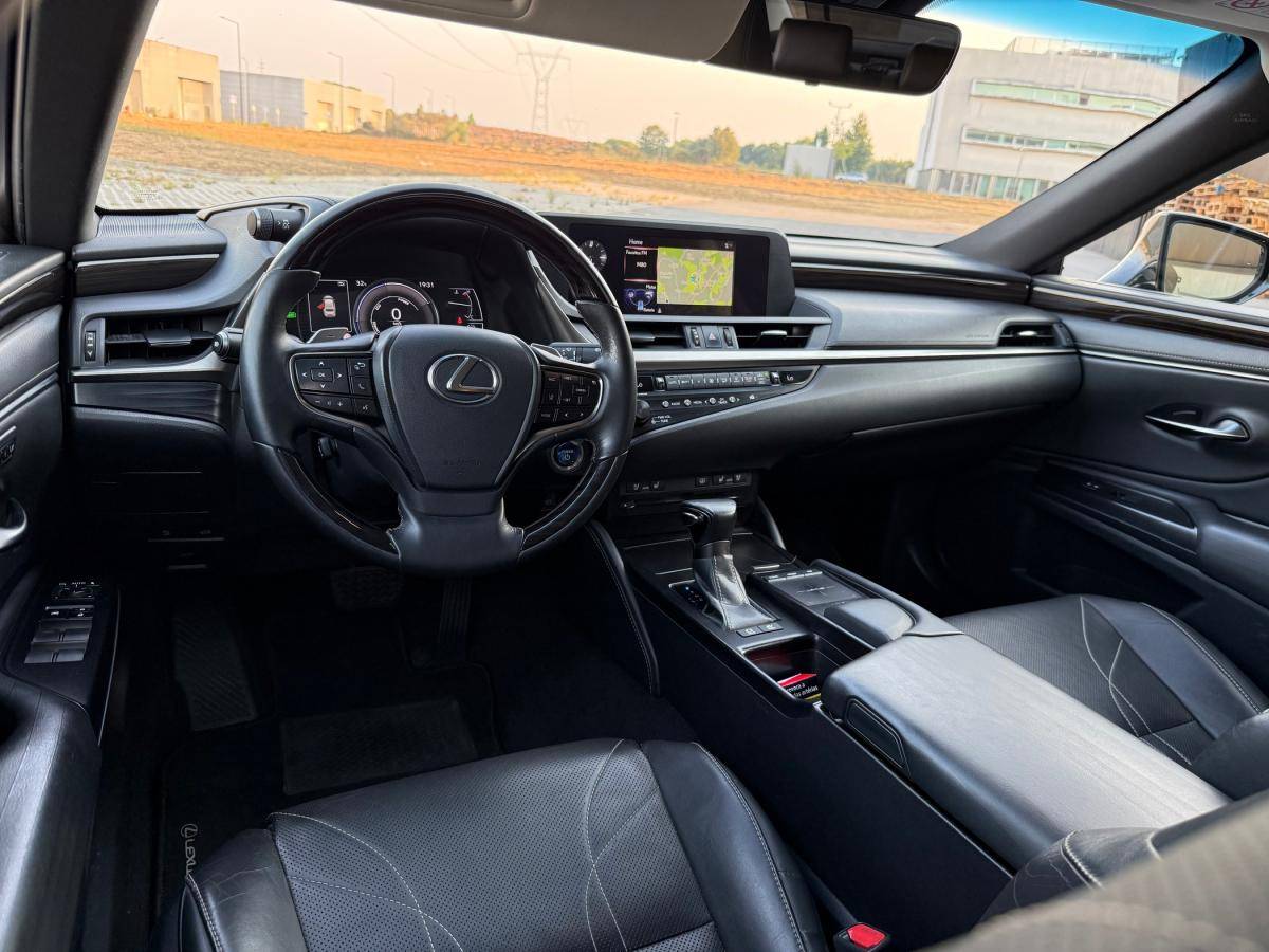 lexus-es-2019-hibrido-a-gasolina-2487cc