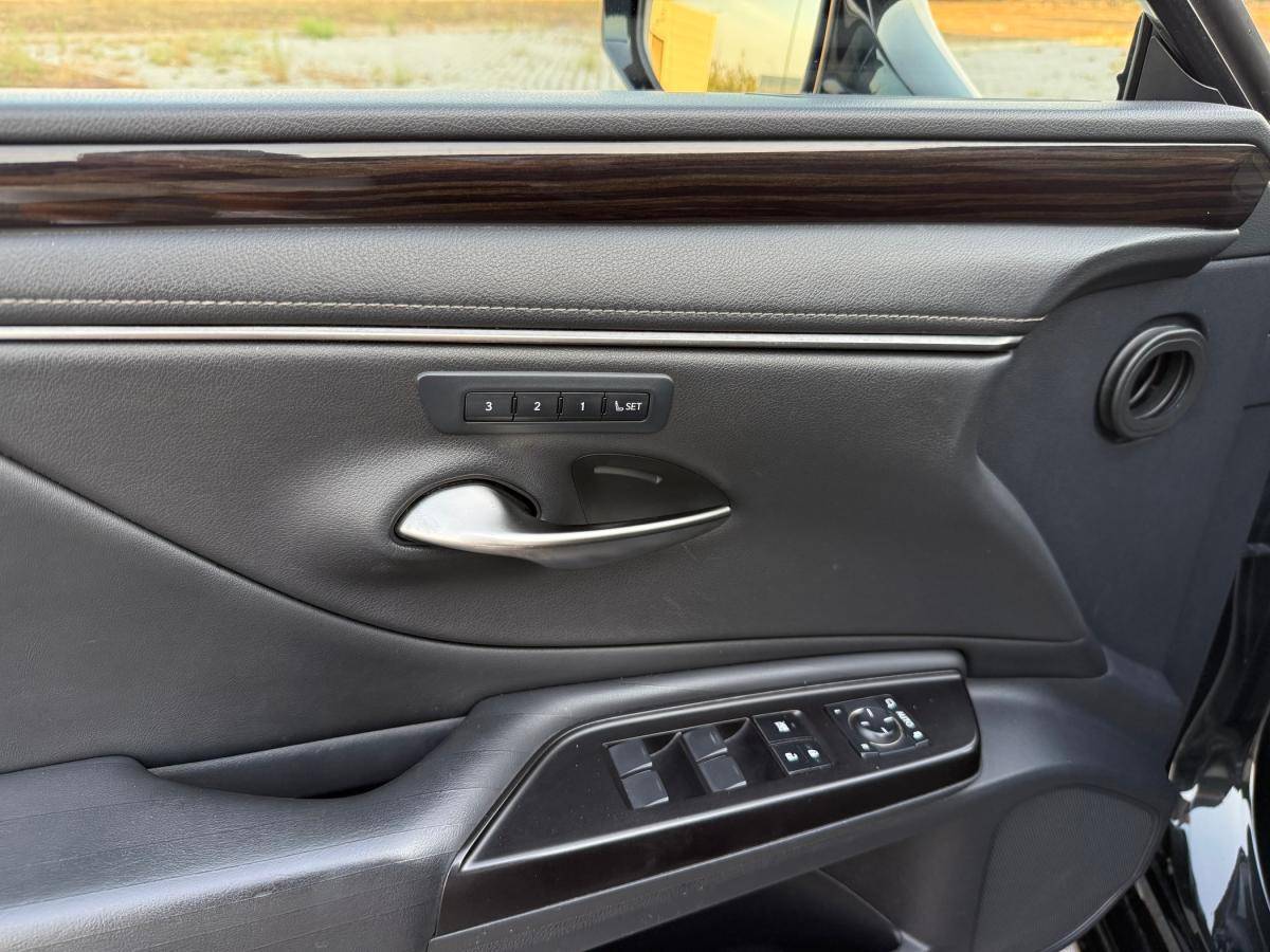 lexus-es-2019-hibrido-a-gasolina-2487cc
