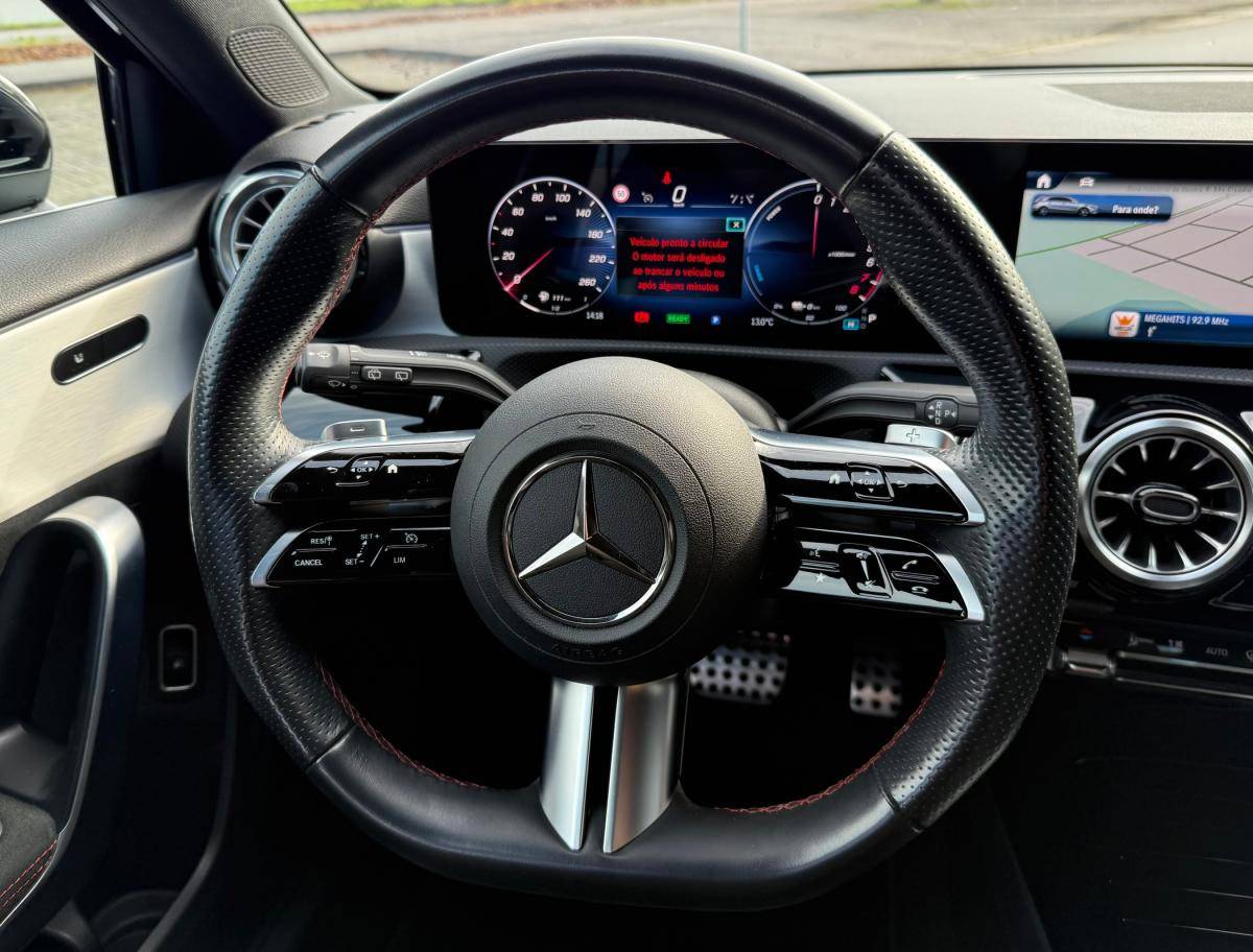 mercedes-benz-classe-a-2023-hibrido-a-gasolina-1332cc
