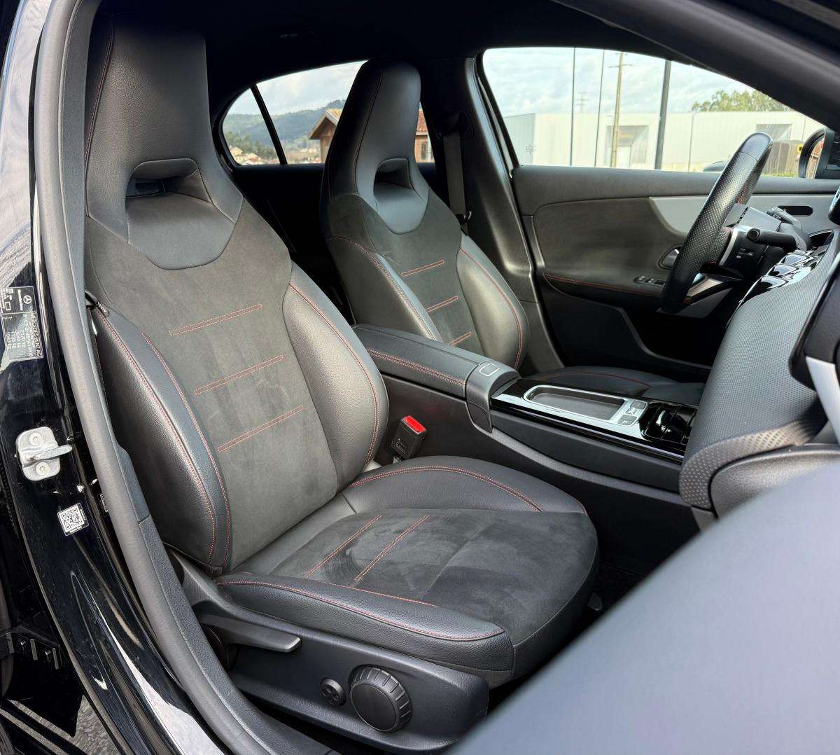 mercedes-benz-classe-a-2023-hibrido-a-gasolina-1332cc