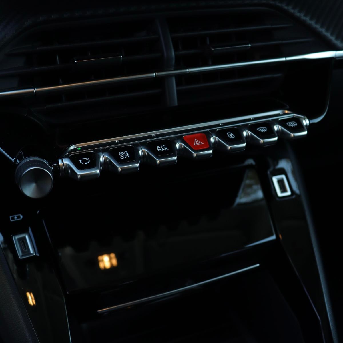 peugeot-208-2023-gasolina-1199cc