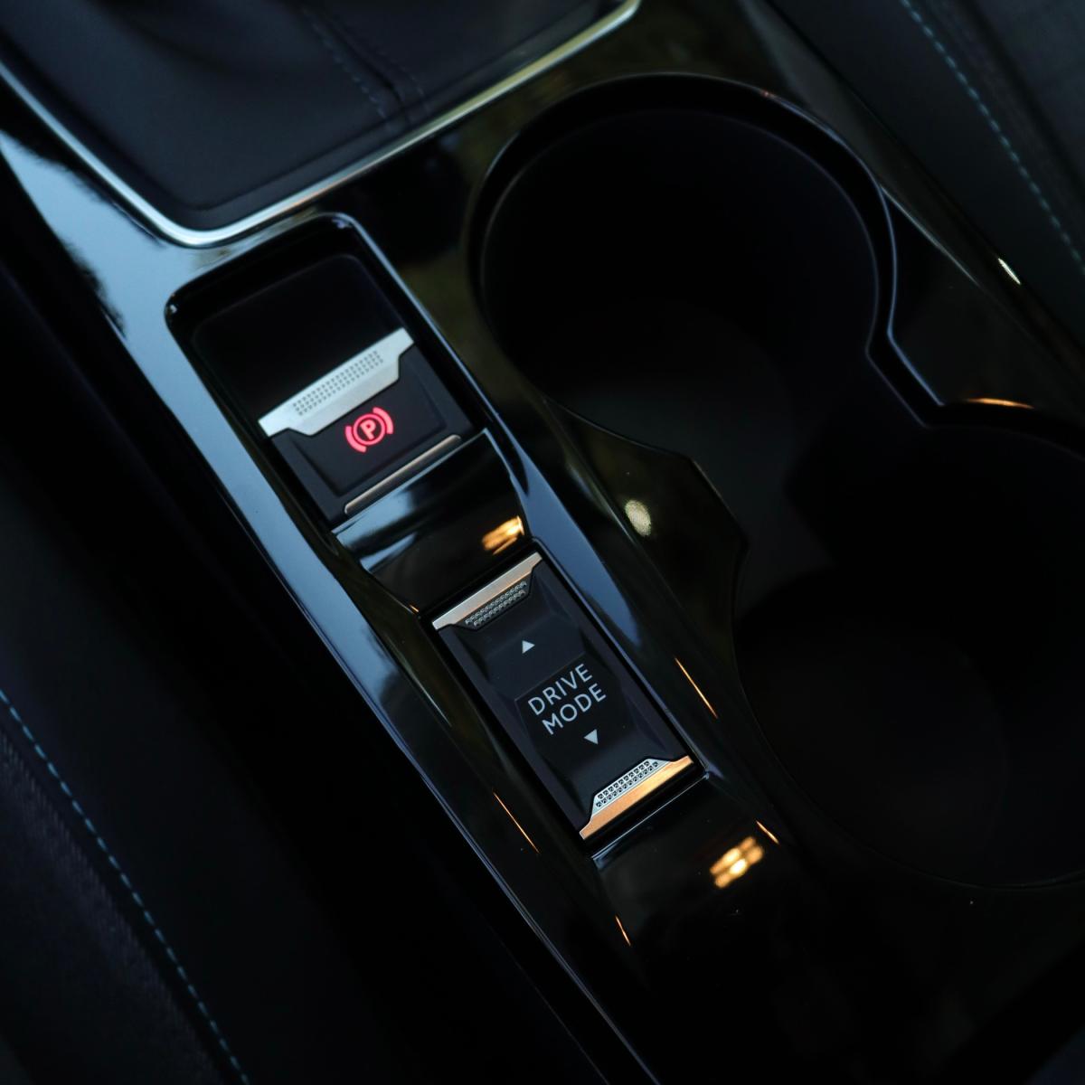 peugeot-208-2023-gasolina-1199cc