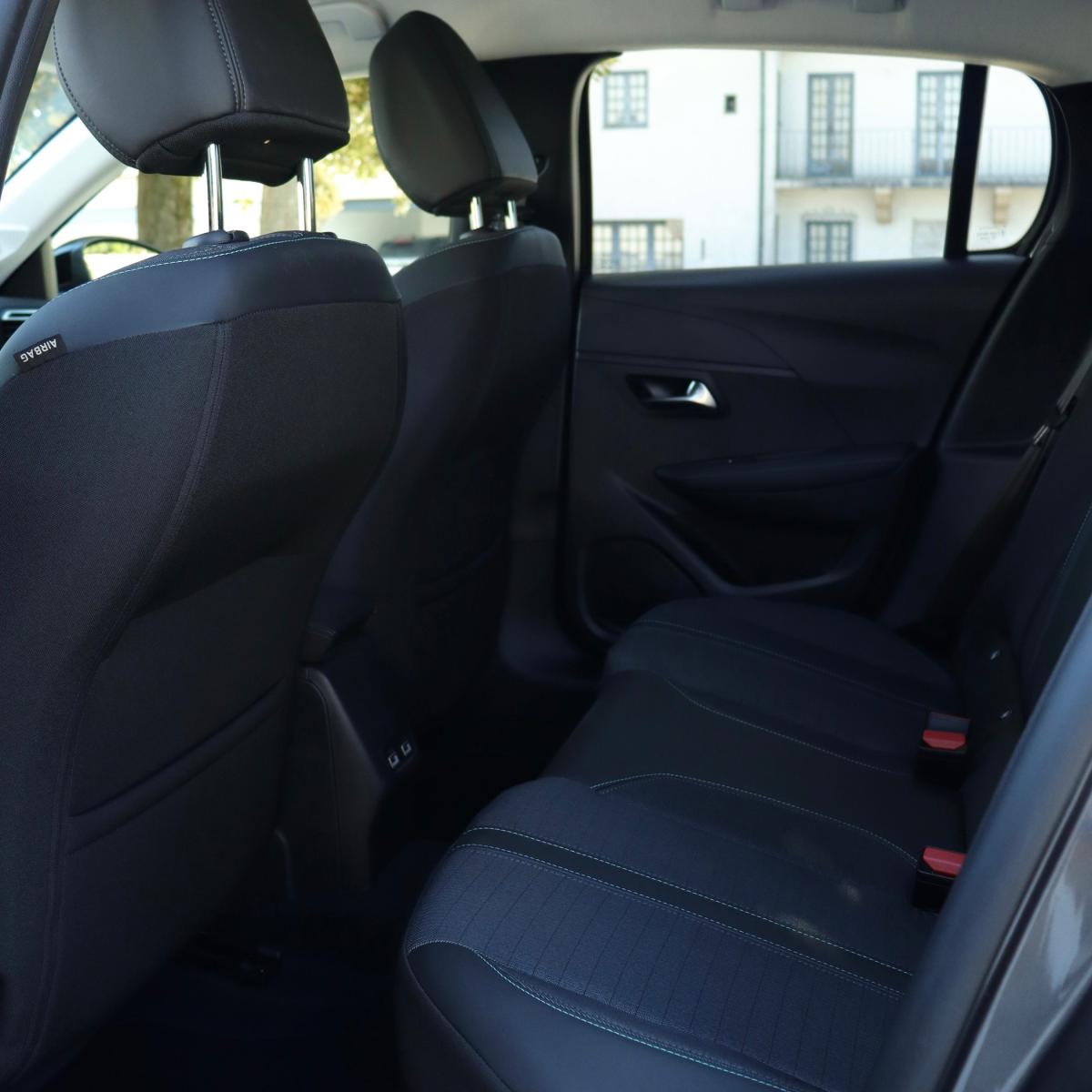 peugeot-208-2023-gasolina-1199cc
