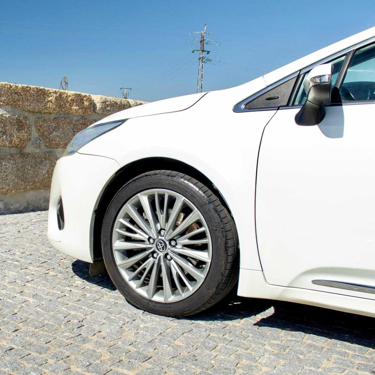 toyota-avensis-2015-diesel-1995cc