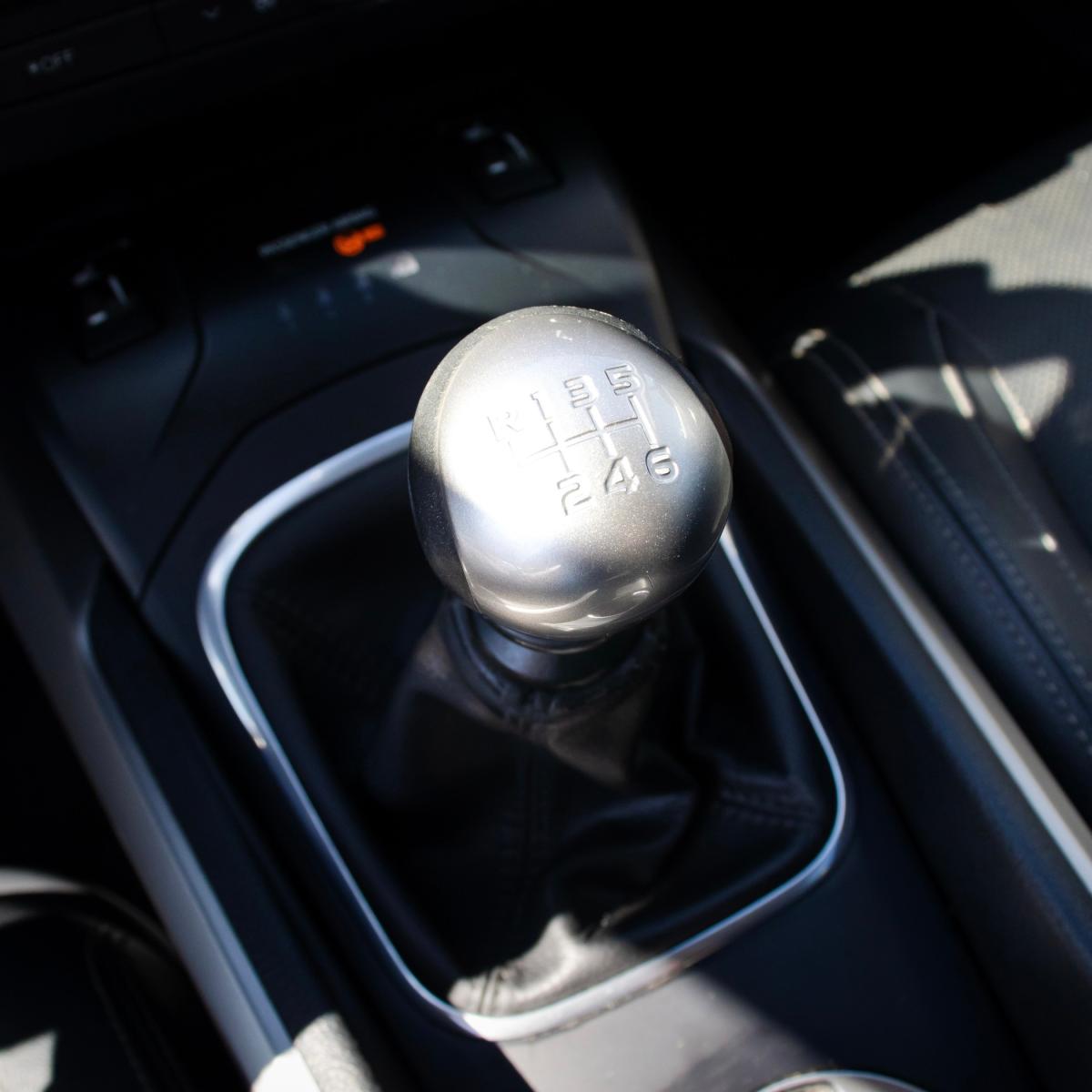 toyota-avensis-2015-diesel-1995cc