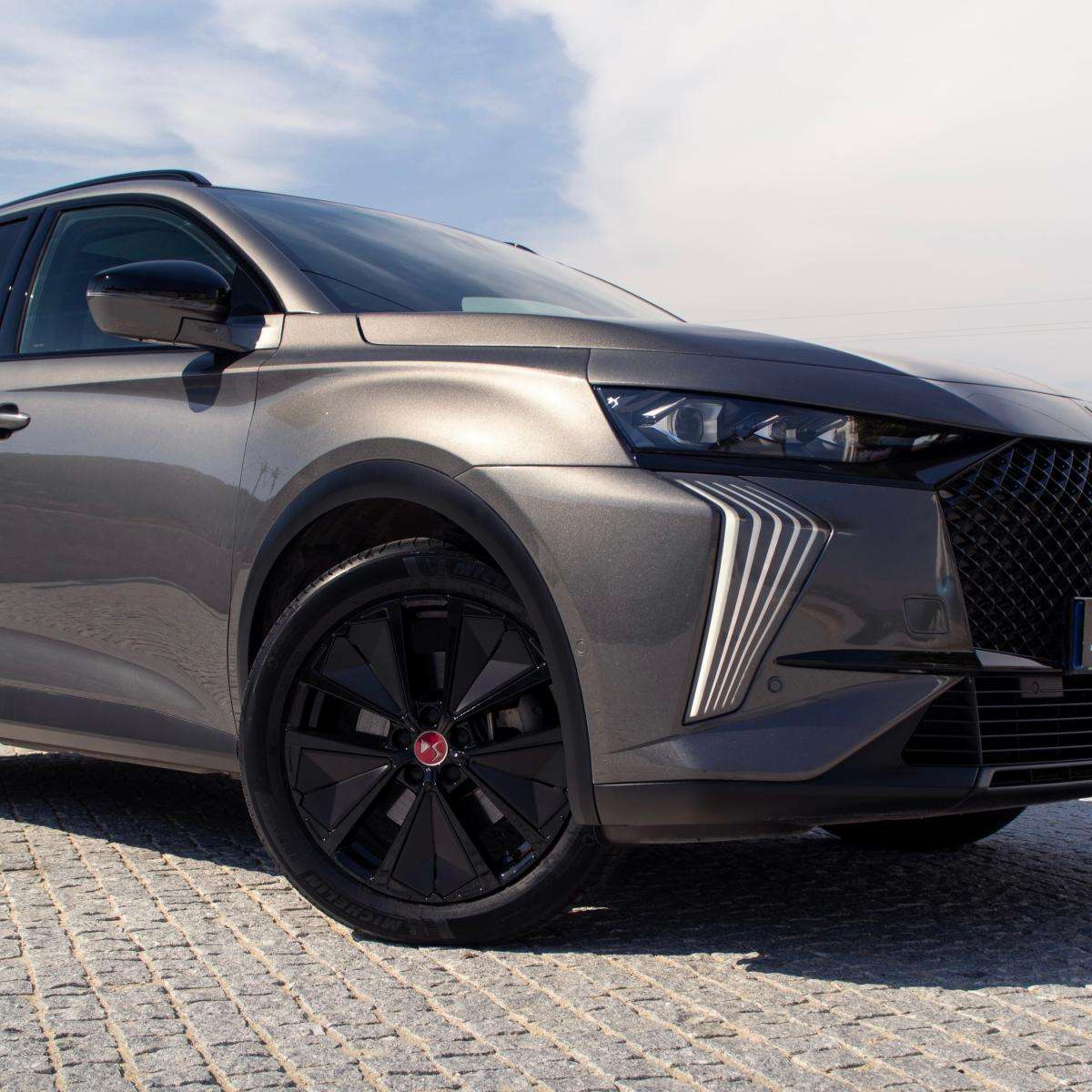 ds-ds-7-crossback-2023-hibrido-a-gasolina-1598cc