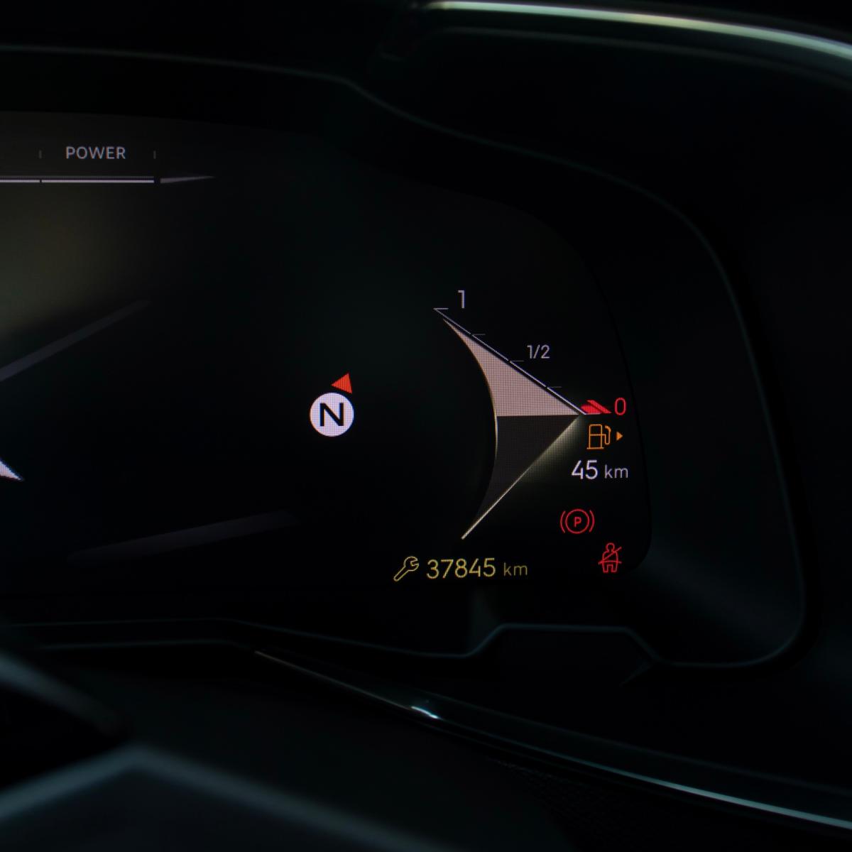 ds-ds-7-crossback-2023-hibrido-a-gasolina-1598cc