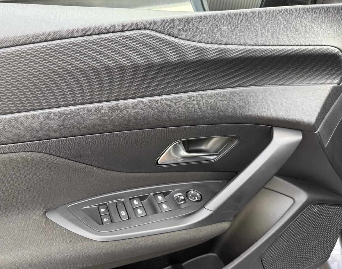 peugeot-308-sw-2022-diesel-1499cc