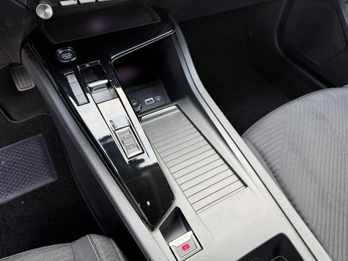 peugeot-308-sw-2022-diesel-1499cc