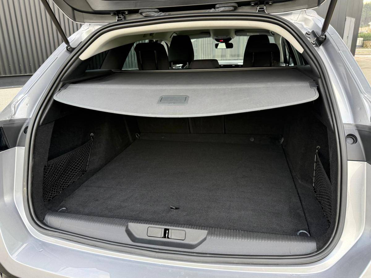 peugeot-308-sw-2022-diesel-1499cc