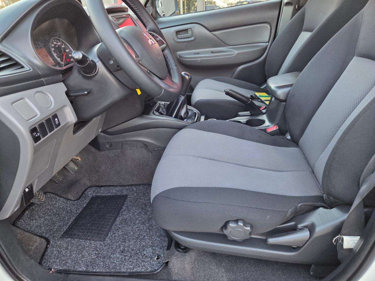 mitsubishi-l200-2018-diesel-2442cc