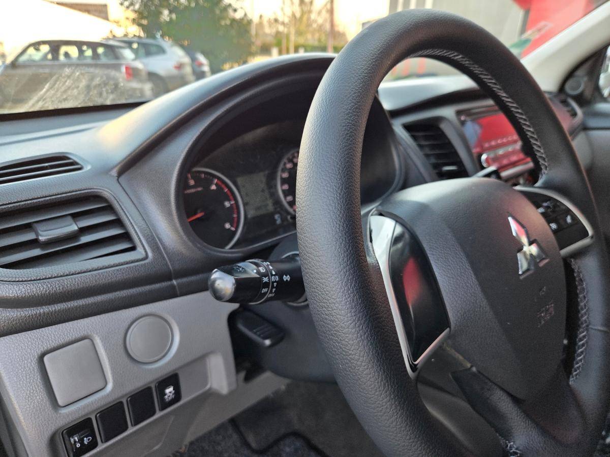 mitsubishi-l200-2018-diesel-2442cc