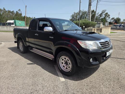 toyota-hilux-2014-diesel-2494cc