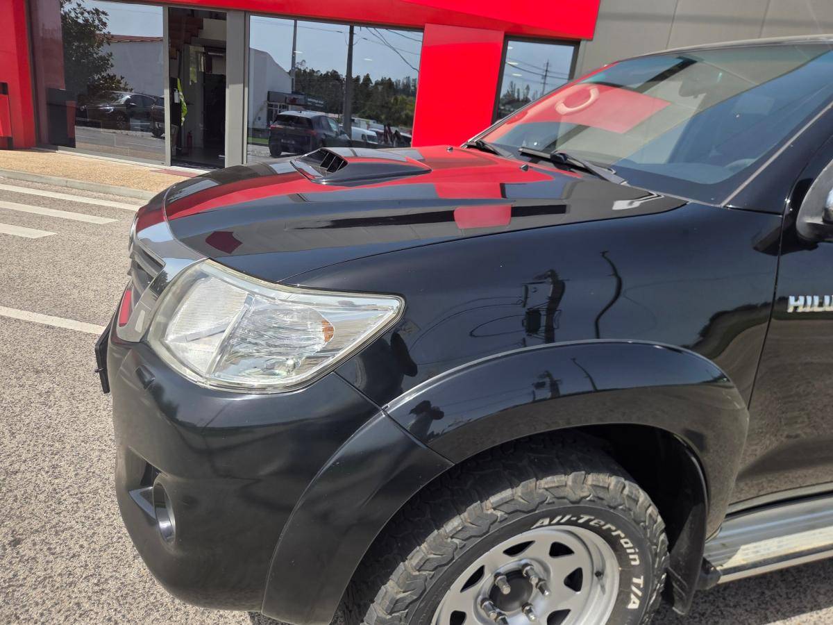 toyota-hilux-2014-diesel-2494cc