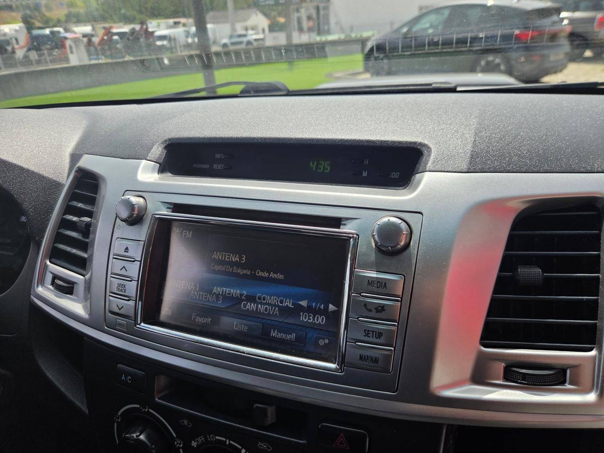 toyota-hilux-2014-diesel-2494cc