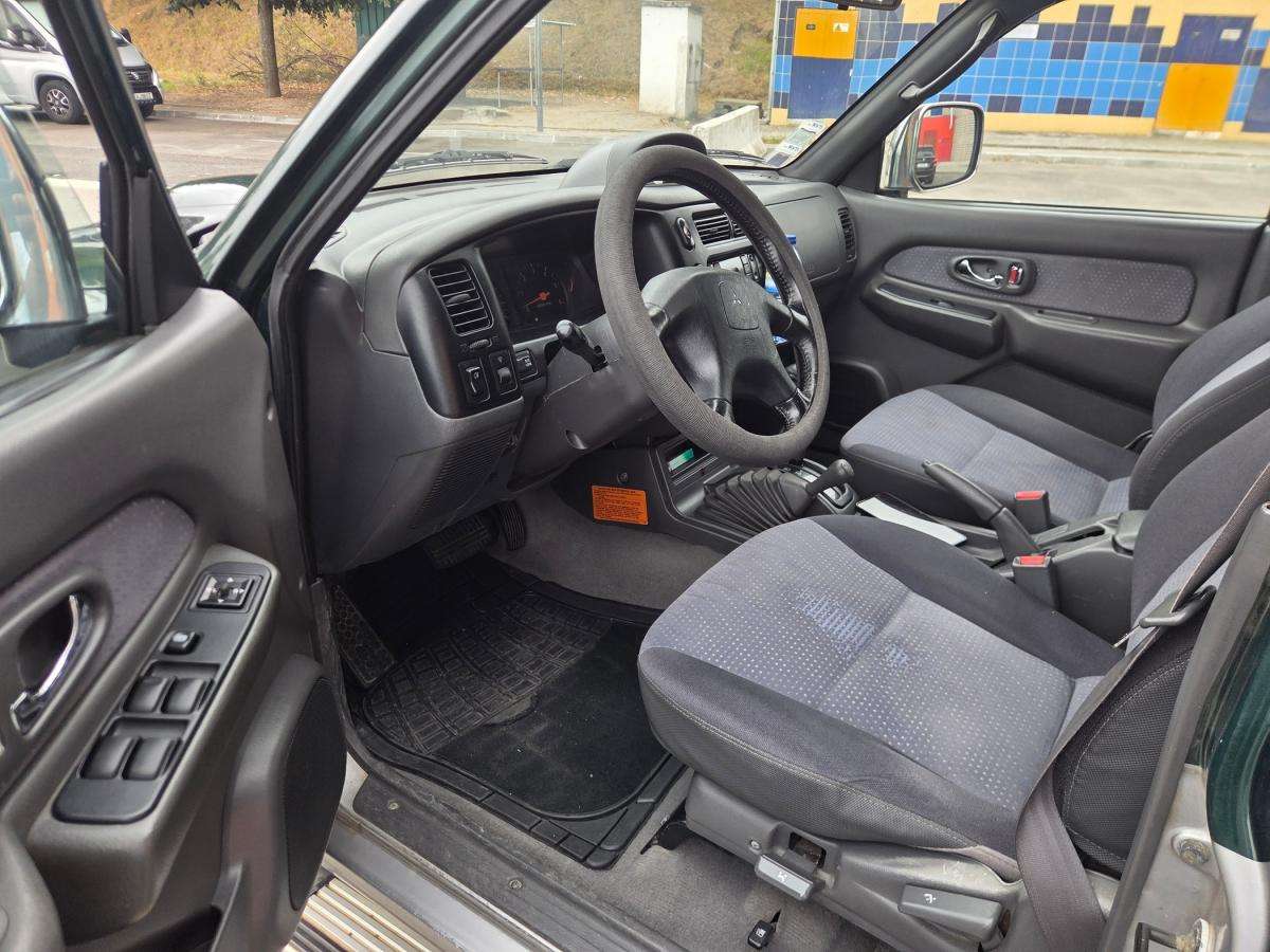 mitsubishi-strakar-2004-diesel-2500cc
