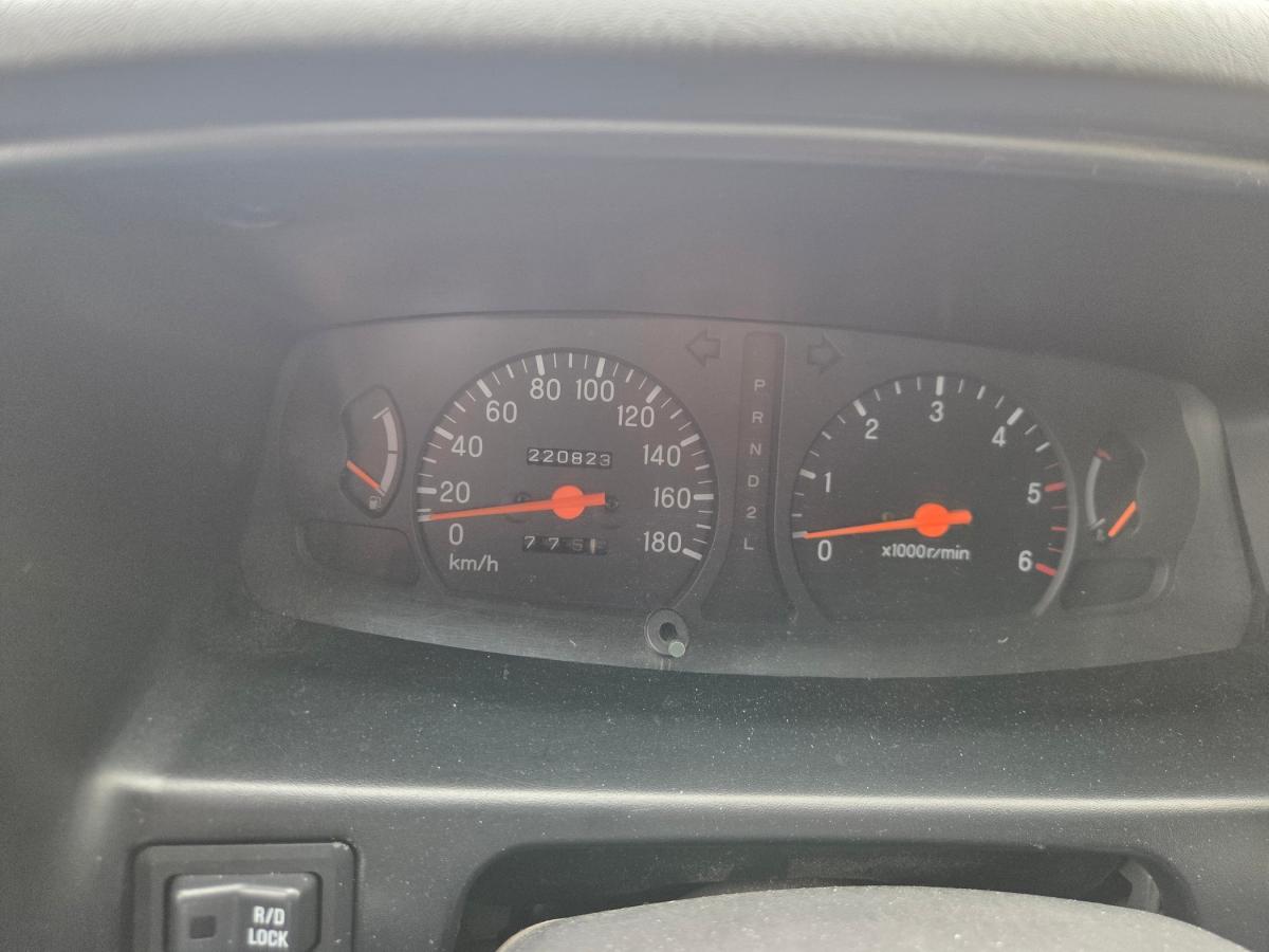 mitsubishi-strakar-2004-diesel-2500cc