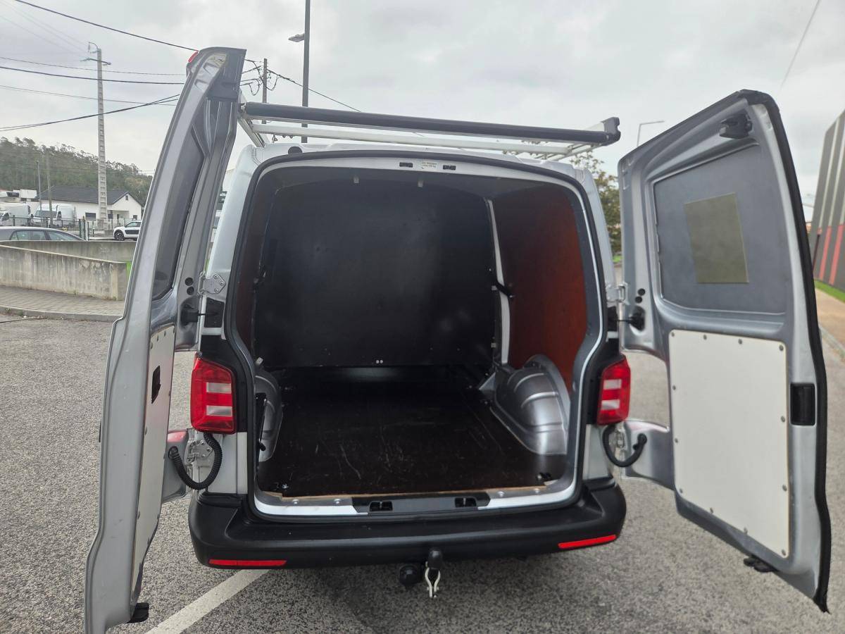 volkswagen-transporter-2018-diesel-1968cc