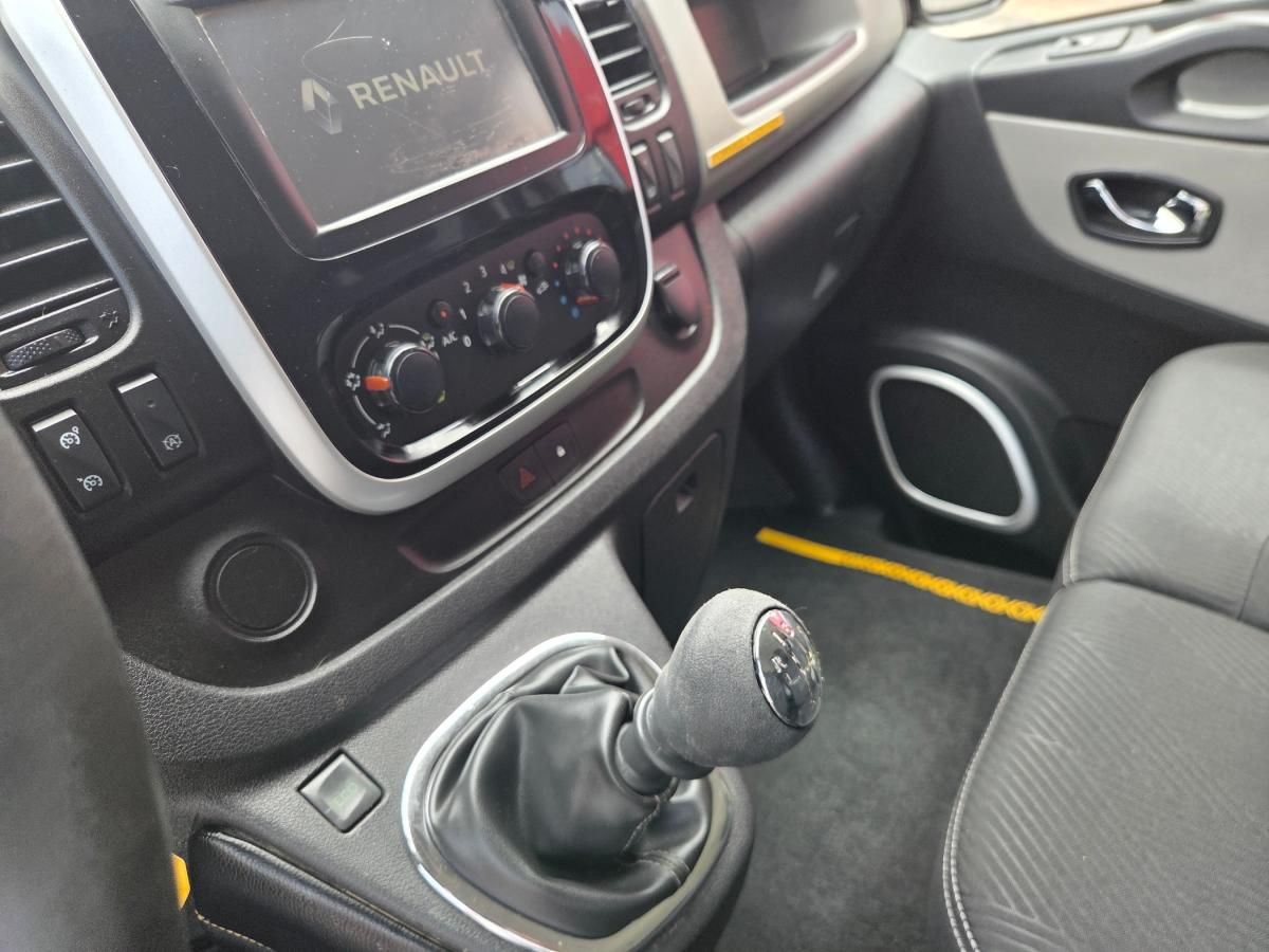 renault-trafic-2018-diesel-1598cc
