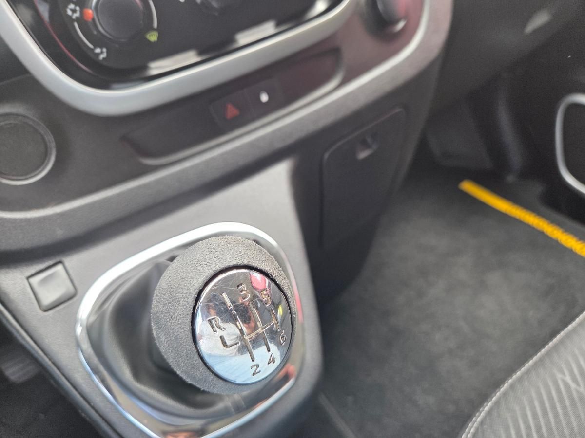 renault-trafic-2018-diesel-1598cc