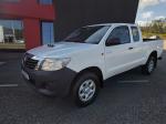 toyota-hilux-2011-diesel-2494cc