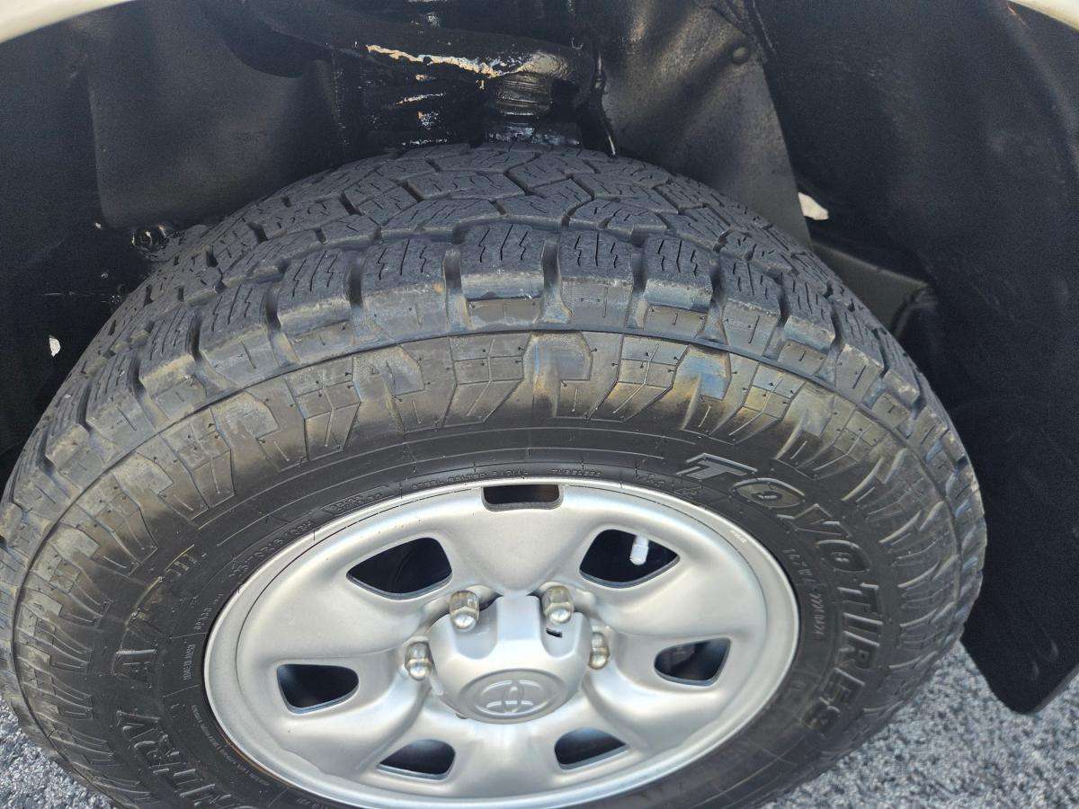 toyota-hilux-2011-diesel-2494cc