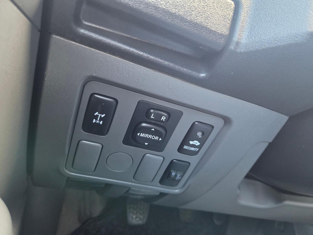 toyota-hilux-2011-diesel-2494cc