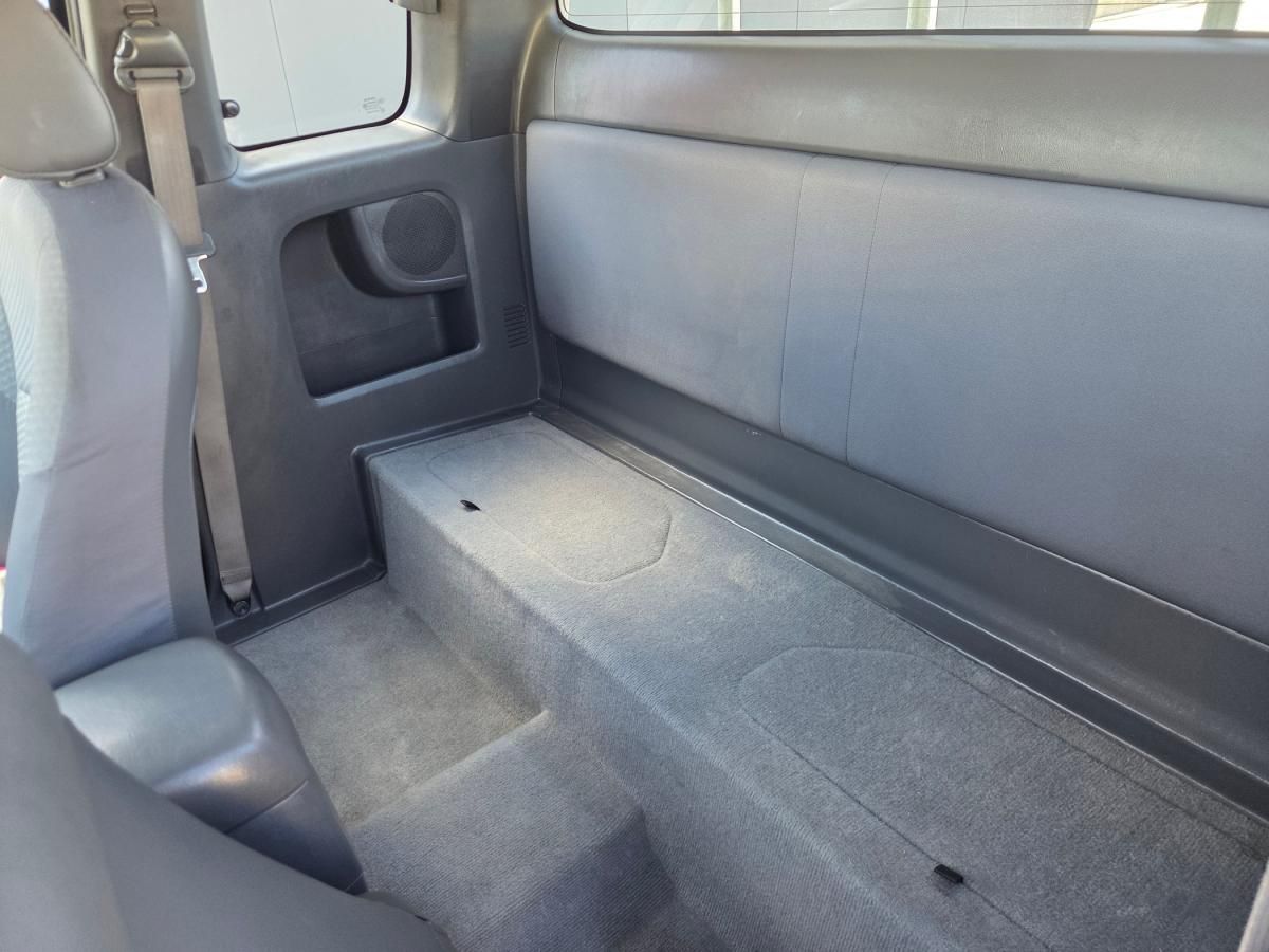 toyota-hilux-2011-diesel-2494cc