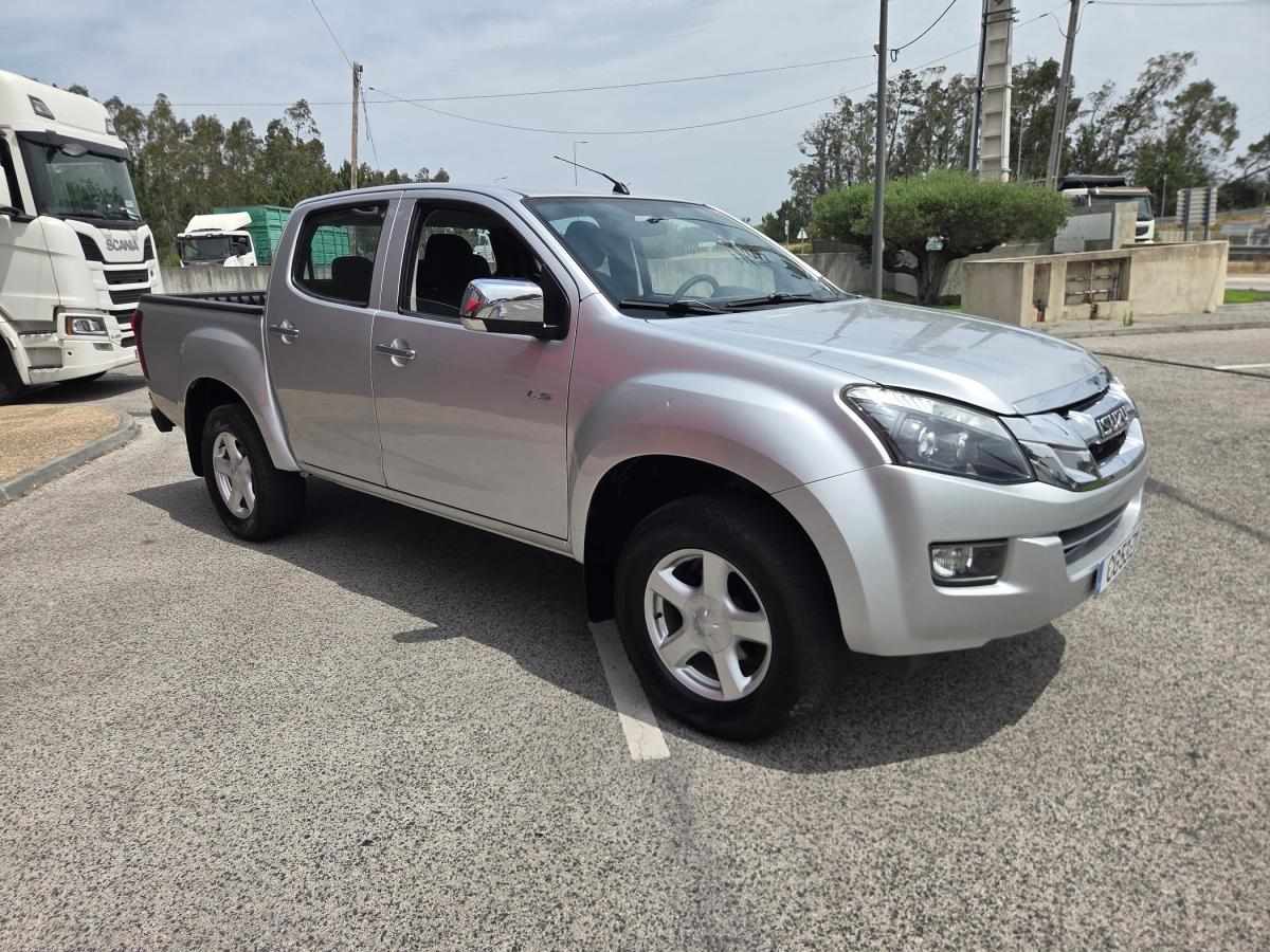 isuzu-d-max-2017-diesel-2499cc