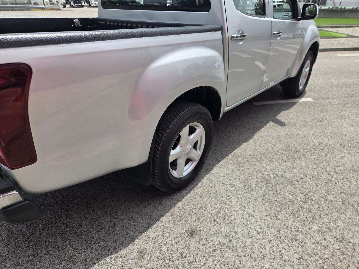 isuzu-d-max-2017-diesel-2499cc