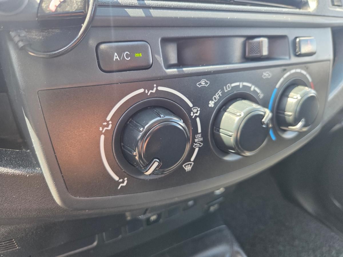 toyota-hilux-2015-diesel-2494cc