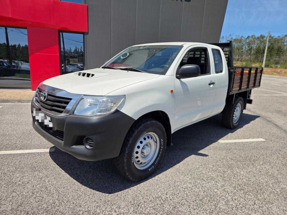 toyota-hilux-2015-diesel-2494cc