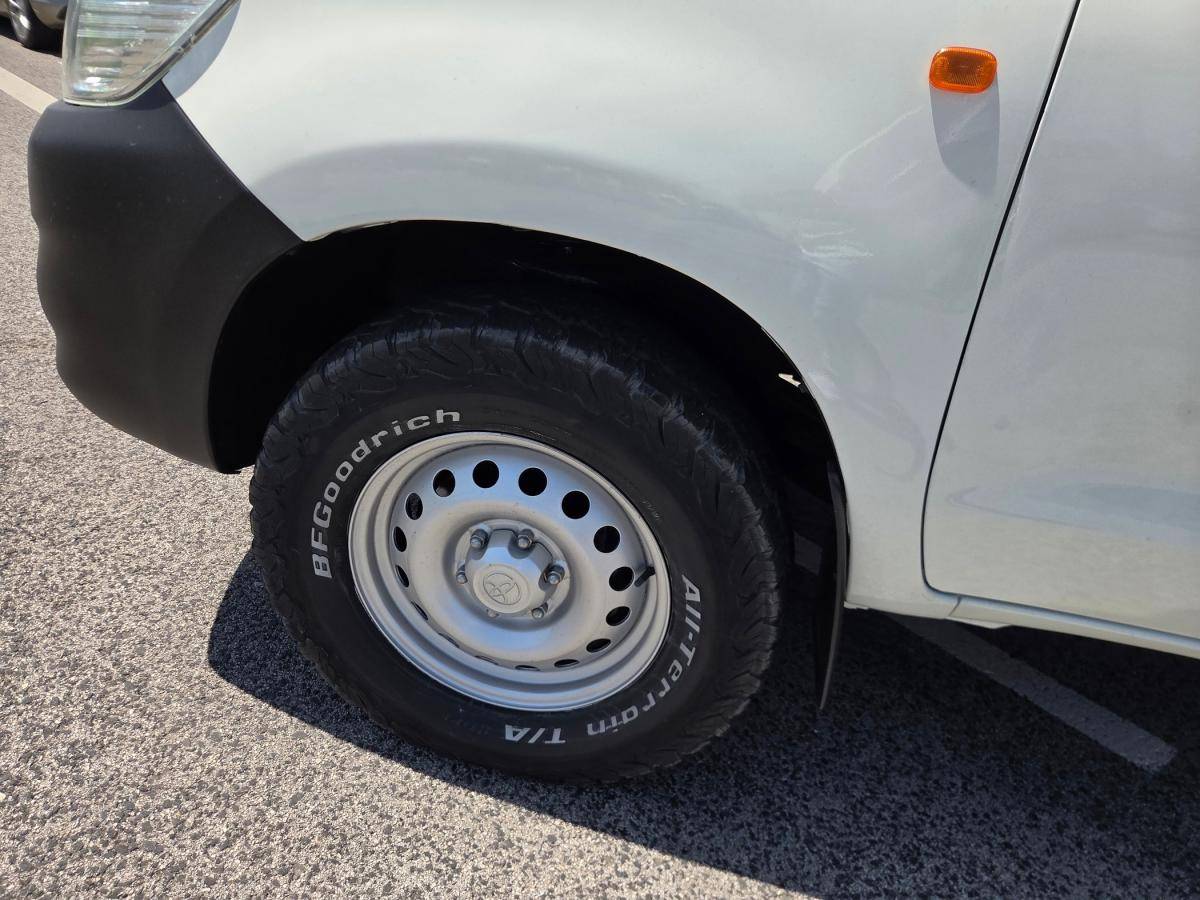 toyota-hilux-2015-diesel-2494cc
