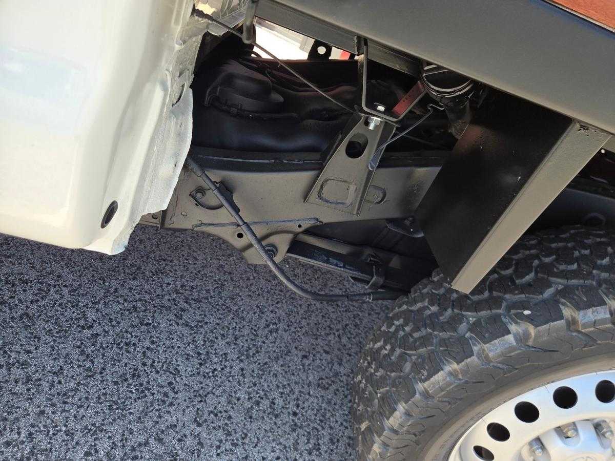 toyota-hilux-2015-diesel-2494cc