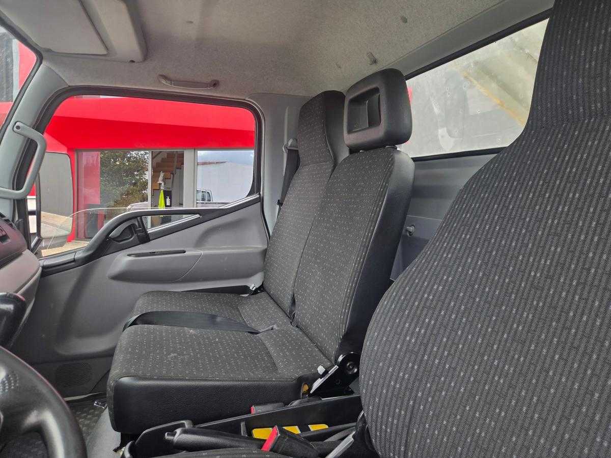 mitsubishi-canter-2017-diesel-2998cc
