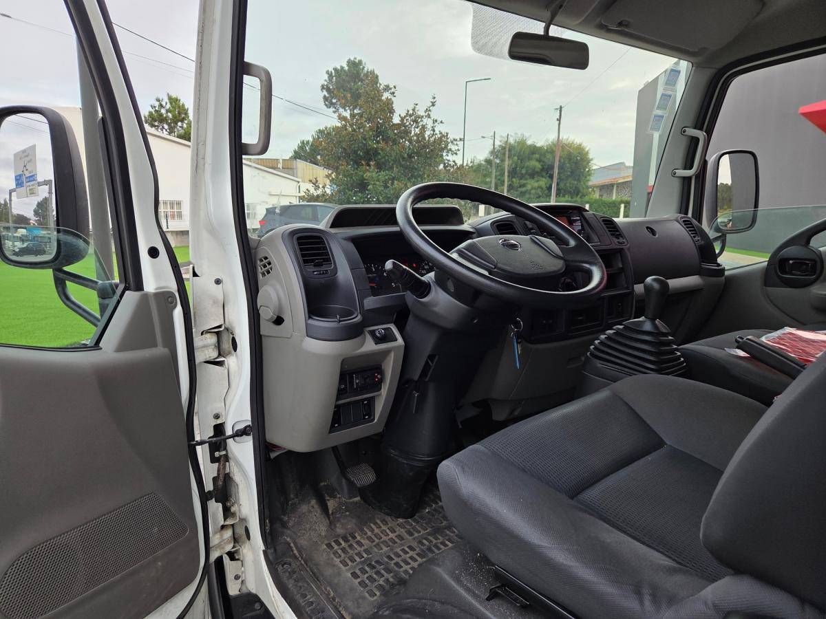 nissan-cabstar-2015-diesel-2488cc