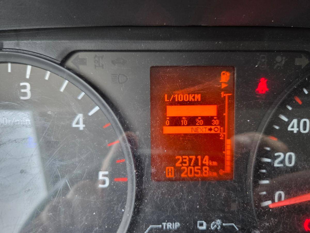 nissan-cabstar-2015-diesel-2488cc