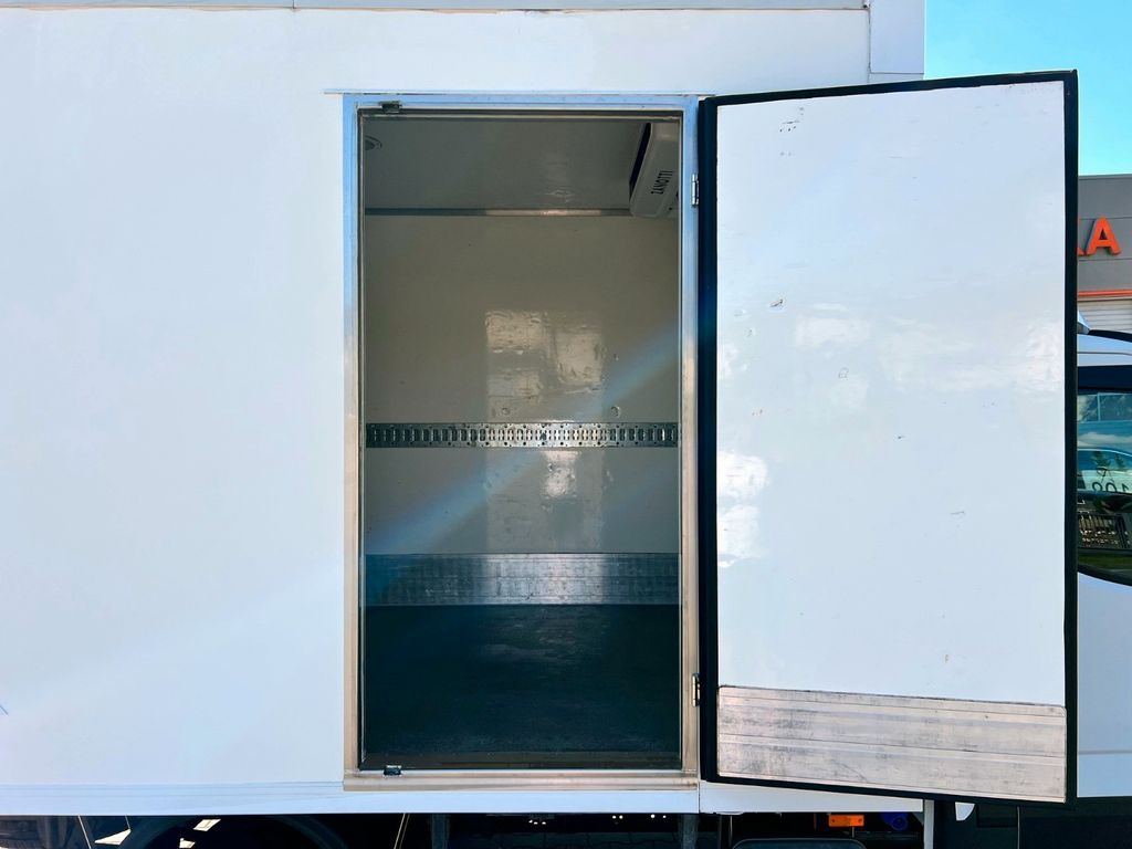 iveco-daily-2017-diesel-2300cc