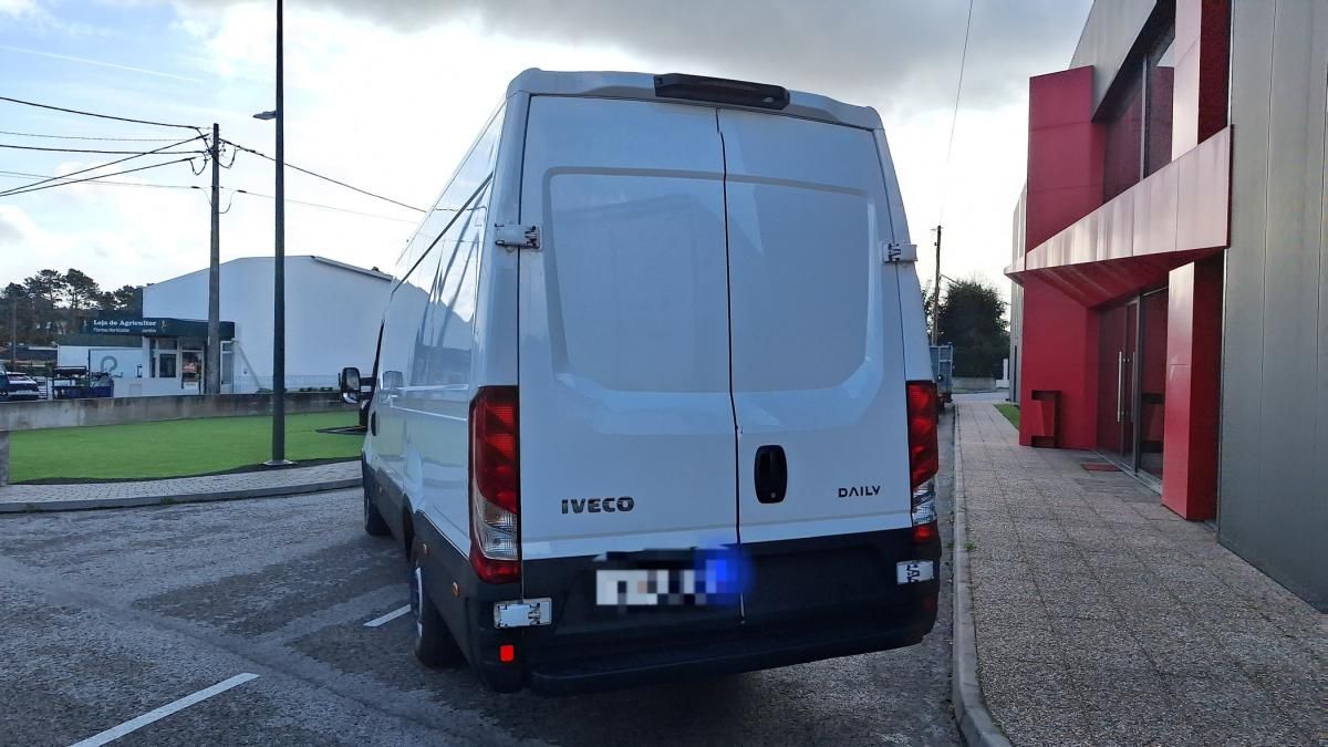iveco-daily-2022-diesel-2287cc