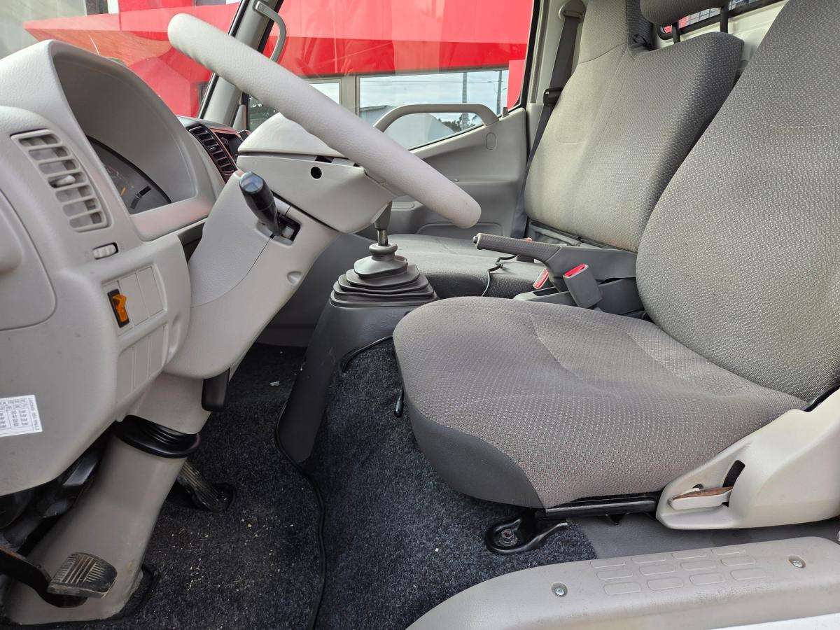 toyota-dyna-2011-diesel-2982cc