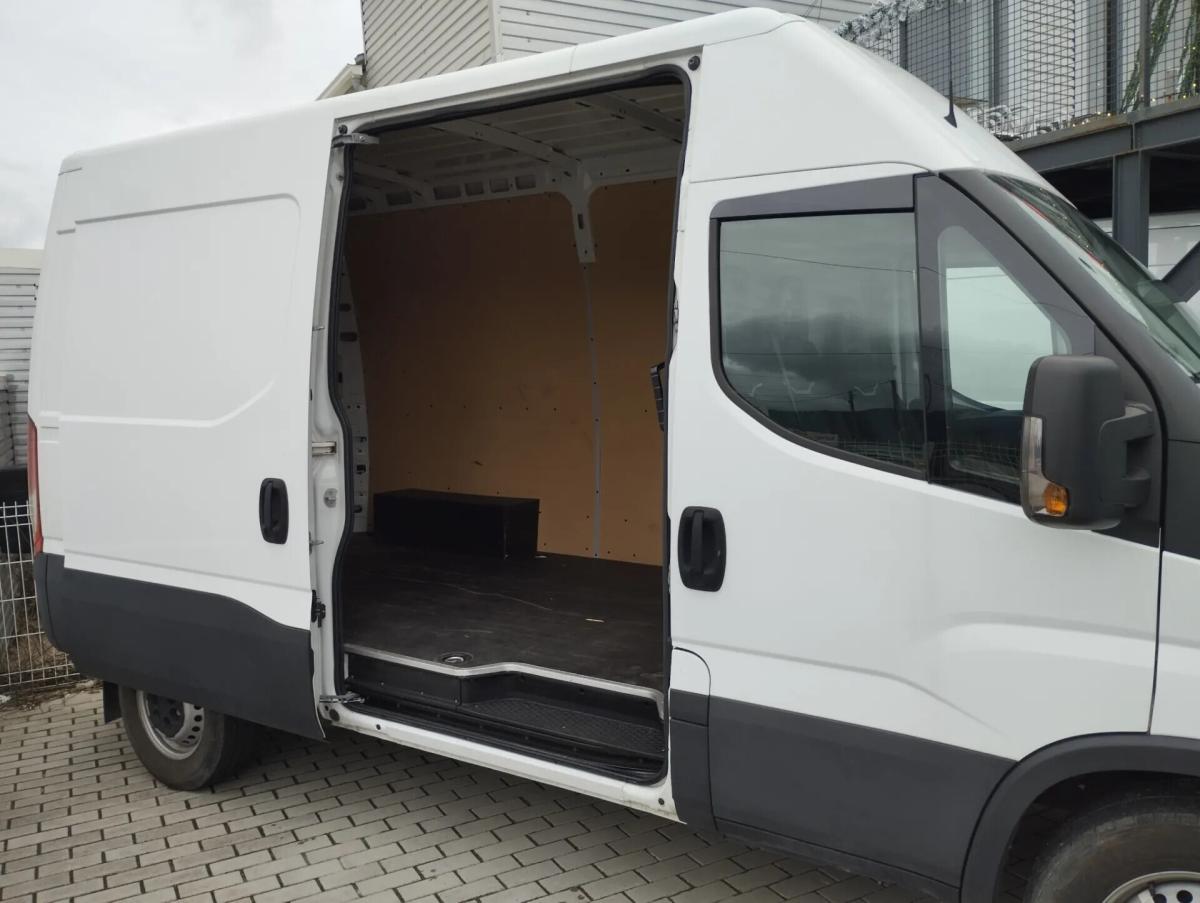 iveco-daily-2023-diesel-2287cc