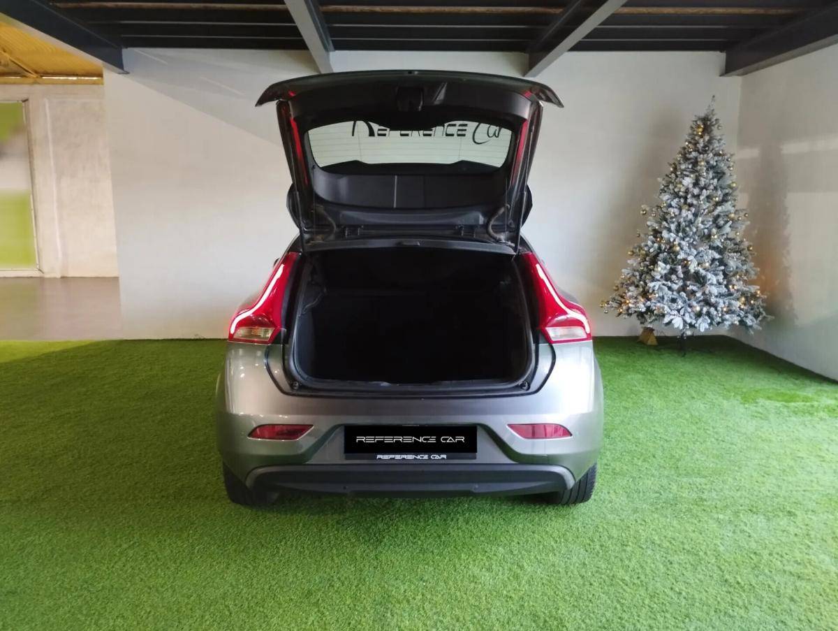 volvo-v40-2016-diesel-1969cc