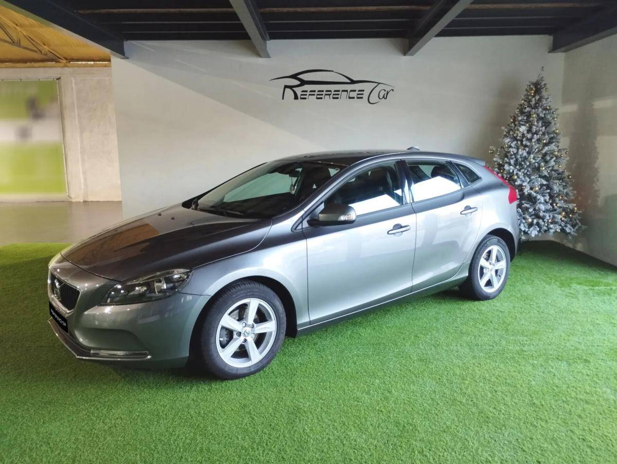 volvo-v40-2016-diesel-1969cc