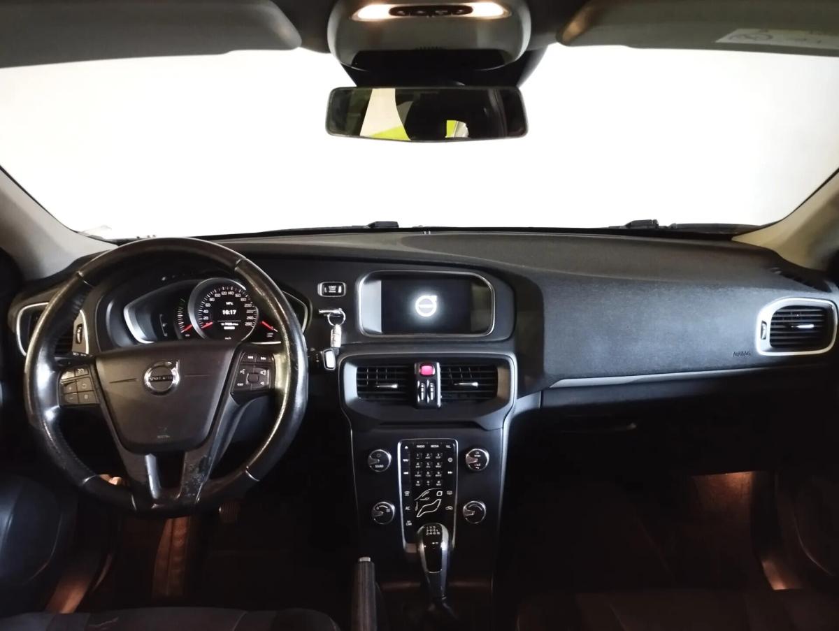 volvo-v40-2016-diesel-1969cc