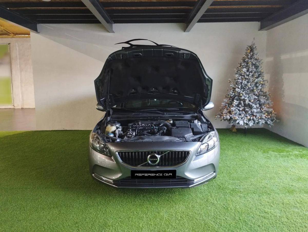 volvo-v40-2016-diesel-1969cc
